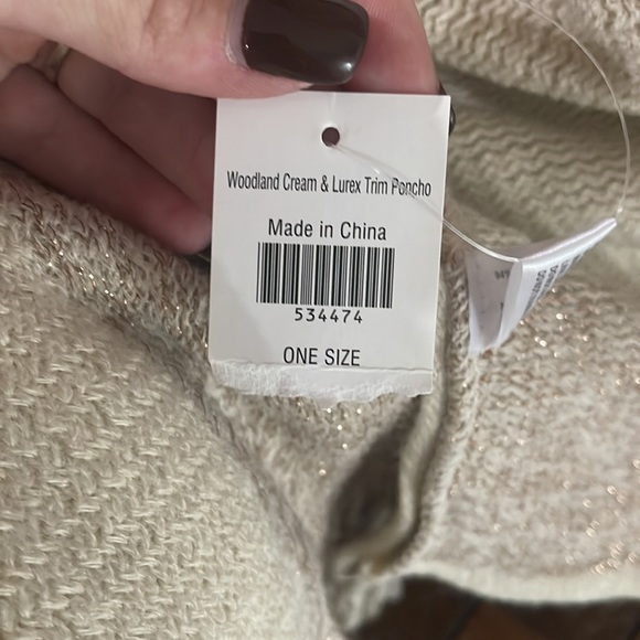 Cream and copper poncho NWT - Picture 4 of 4